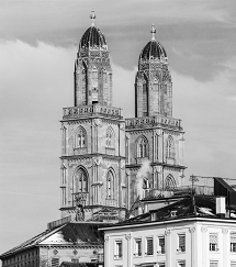 Türme der Kirche Grossmünster in Zürich, Schweiz